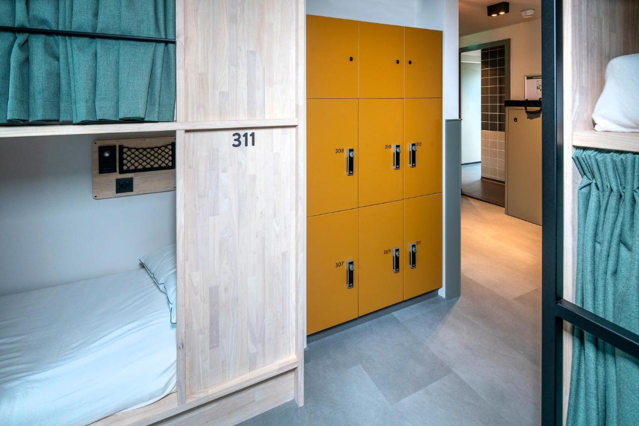 The Bee Hostel Амстердам Екстериор снимка